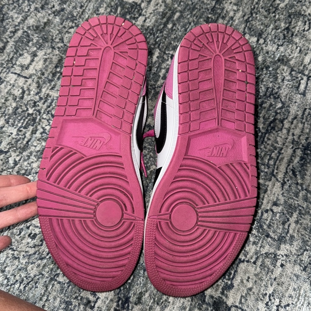 Jordan 1 lows - Picture 4 of 7